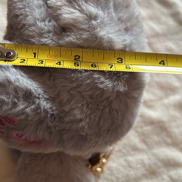 🌟Cute Cat “Fur” Shoulder Bag NWOT☀️Host Pick ☀️ - Picture 15 of 15